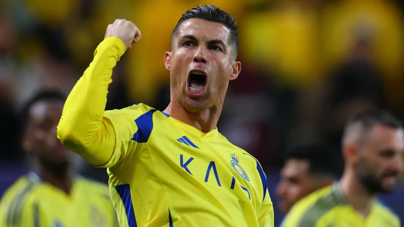 Ronaldo lập cú đúp trong ngày tái xuất