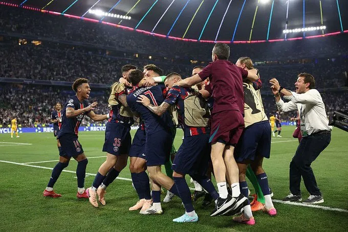 PSG lập tức đi vào lịch sử Champions League: